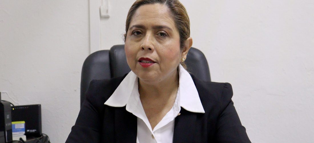 Maquillaje mal retirado, principal causa de irritación ocular crónica y síndrome de ojo seco; advierten sobre desprendimiento de pestañas y proliferación de ácaros por cosméticos