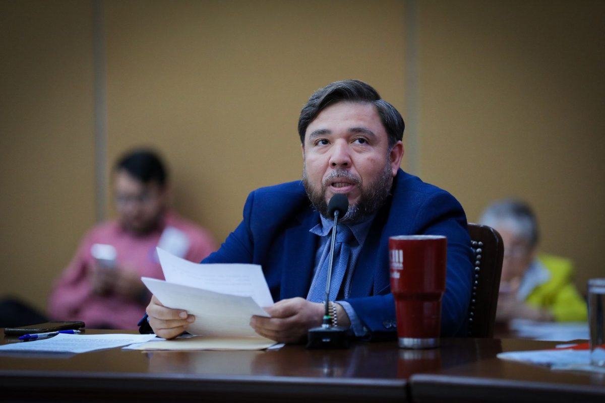 Diputado de Morena se pronuncia en contra del proceso administrativo iniciado contra profesor de la UAS