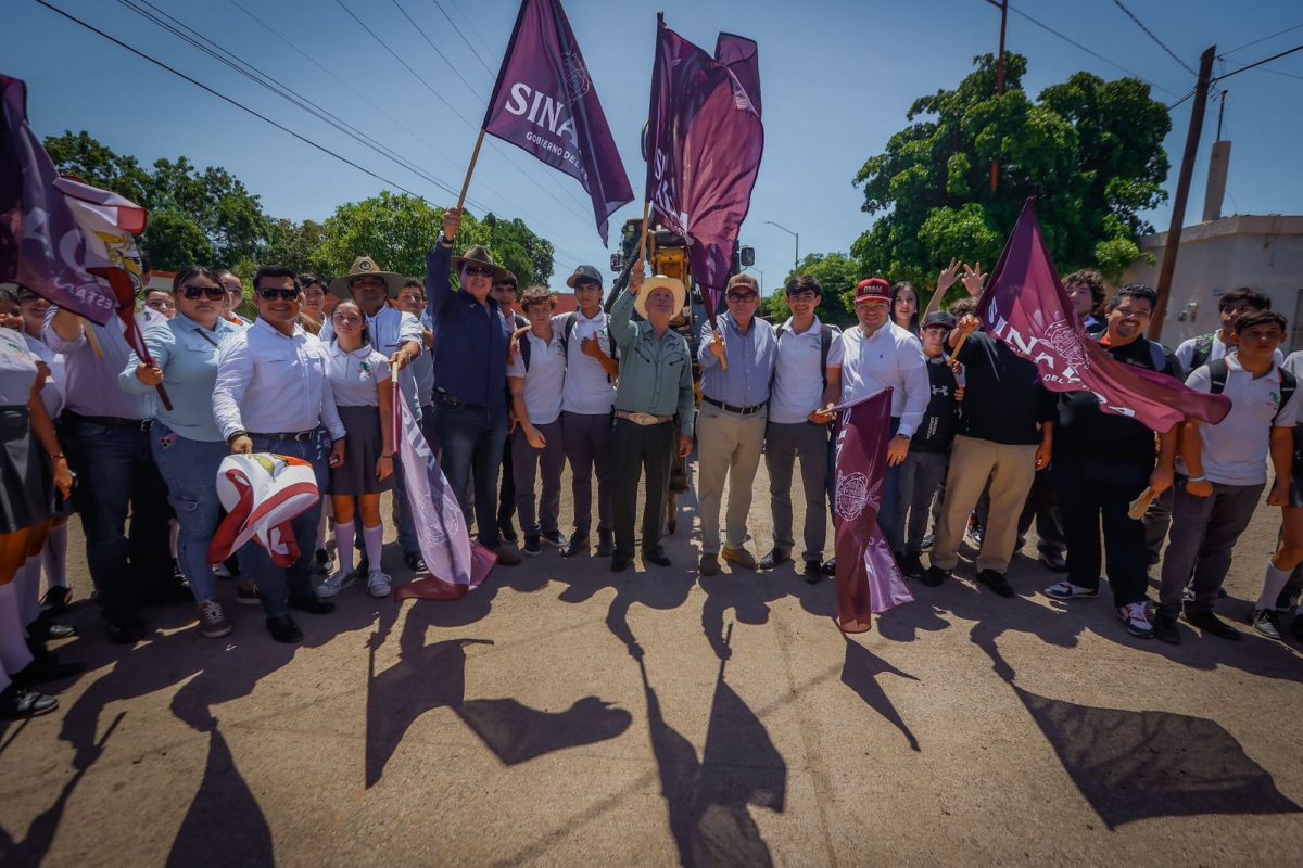 Inicia Rocha obras de drenaje en Alhuey, Angostura