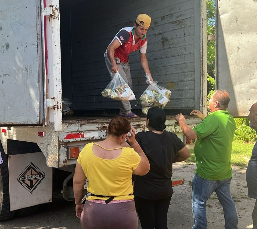 Gobierno del Estado y el Banco de Alimentos unen esfuerzos para ayudar a familias en zonas con desabasto