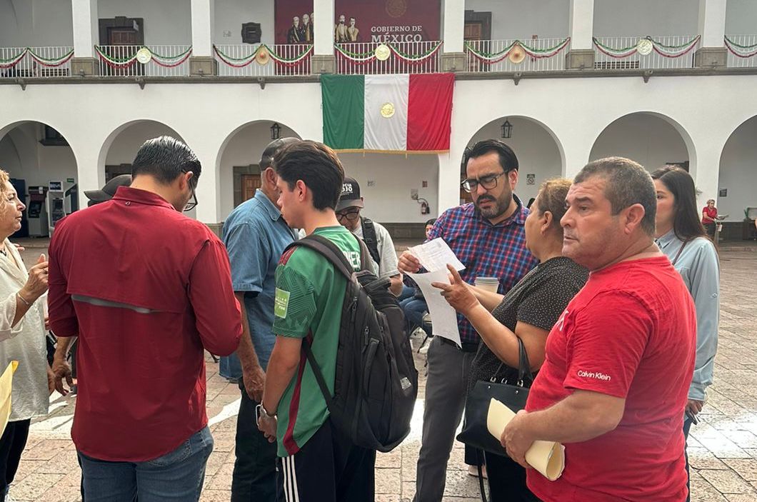 Segundo día de actividad en las mesas de atención para acceder al Programa de Apoyo Económico Emergente en Culiacán