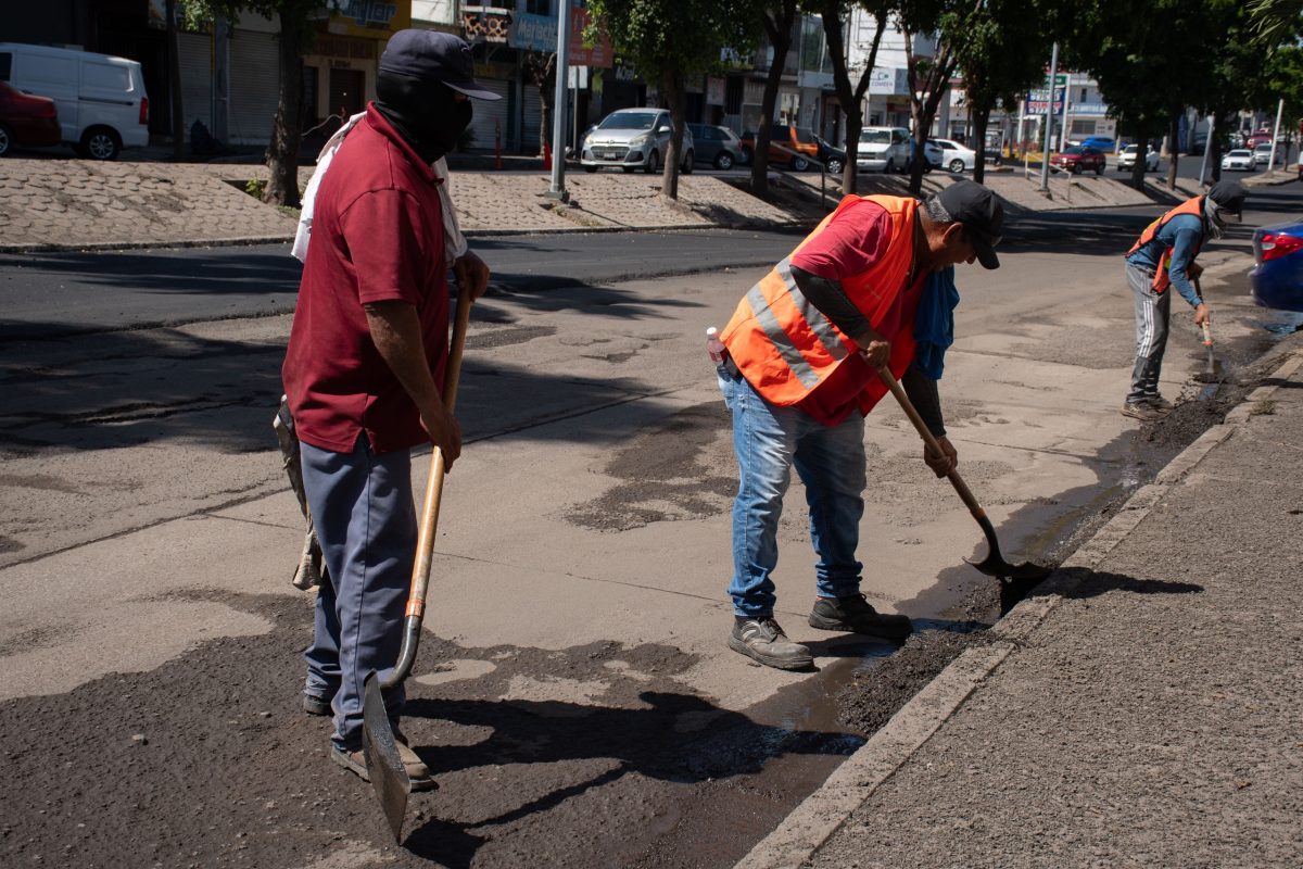 Avanza reencarpetado en bulevar Madero y continúan trabajos de bacheo en diversos puntos de Culiacán