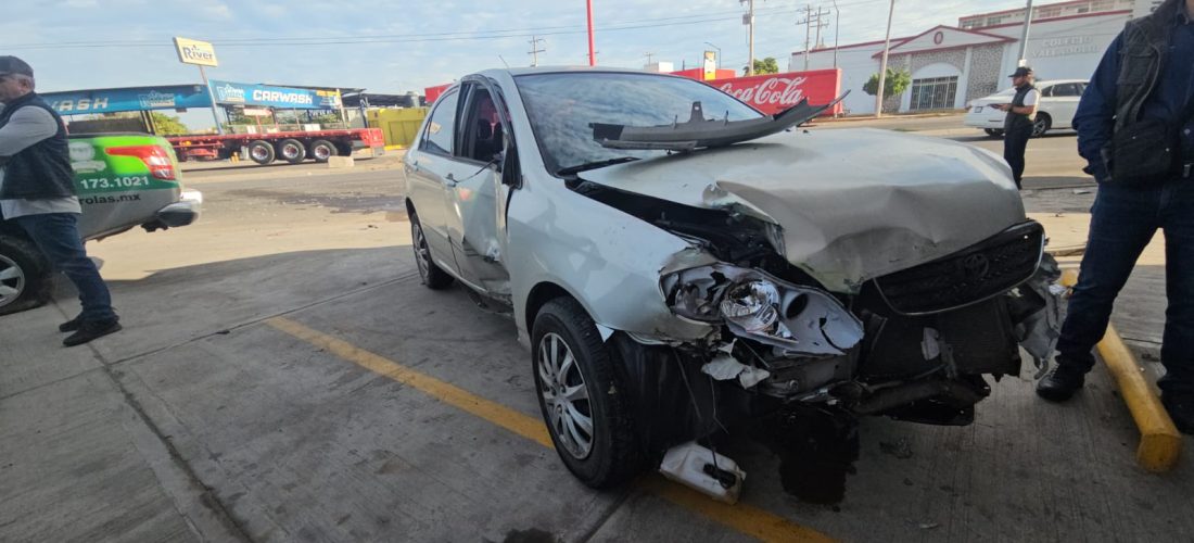 Accidente de tránsito solo deja daños materiales en  sector barrancos