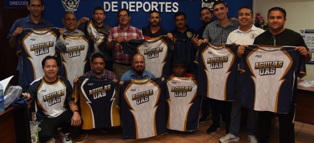 Deportes y el SUNTUAS, entregan uniformes al equipo de fútbol soccer categoría máster “Águilas SUNTUAS – UAS”