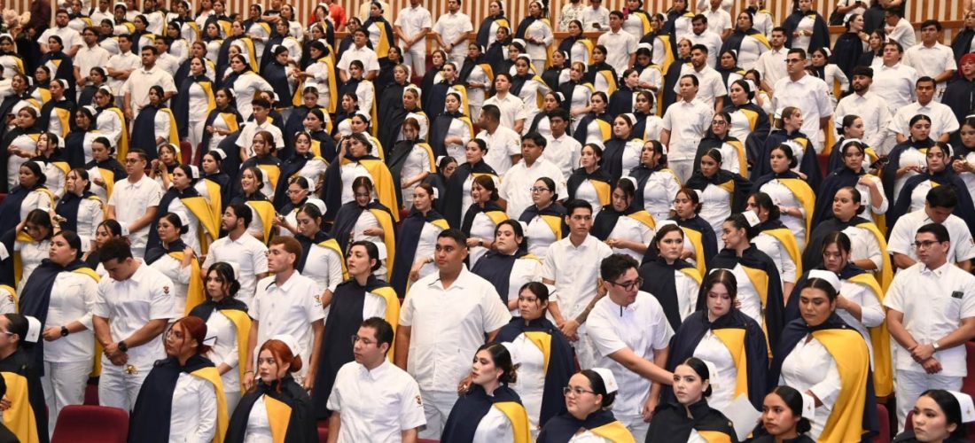 La UAS celebra el egreso de 578 estudiantes de la Facultad de Enfermería, convirtiéndola en la más grande de todo el país por su apertura universal.
