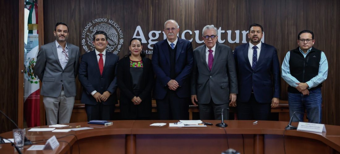 El Gobernador Rocha se reúne con el secretario de Agricultura Federal Julio Berdegué Sacristán