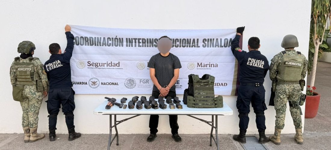 El Grupo Interinstitucional libera a una persona privada de la libertad en Culiacán; detienen a un civil y aseguran armas, vehículos y municiones