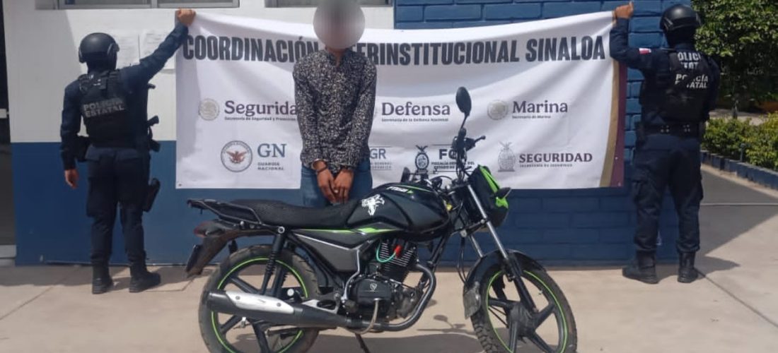 Tras reporte oportuno al 9-1-1 y la rápida acción del Grupo Interinstitucional, se detuvo a un masculino que circulaba en una motocicleta que acababa de ser despojada