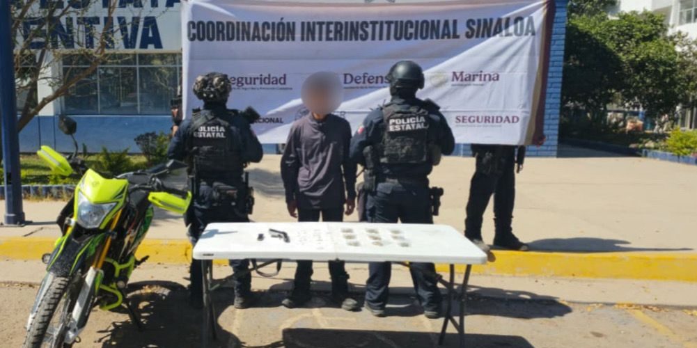 Grupo Interinstitucional detiene en Culiacán a menor de edad; se le aseguró un arma corta, presunta droga y una motocicleta robada
