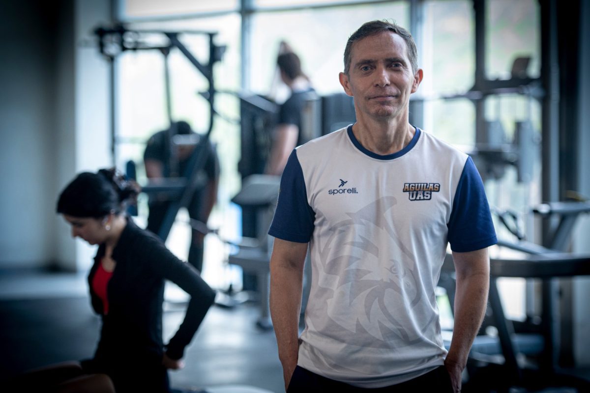 Advierte especialista sobre riesgos letales por consumo de bebidas energéticas en jóvenes; pueden provocar arritmias y paros cardiacos