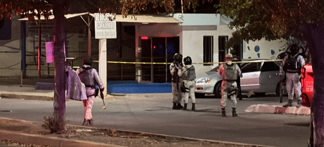 Ejecutan a balazos a un hombre dentro de vehículo en Culiacán