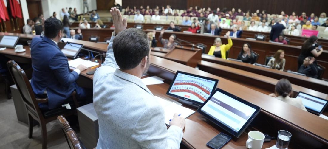 Congreso da lectura a seis nuevas iniciativas; dos, relativas a extinguir la CEAIP