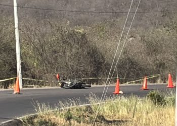Ejecutan a joven motociclista a balazos en la carretera a Tepuche, al norte de Culiacán