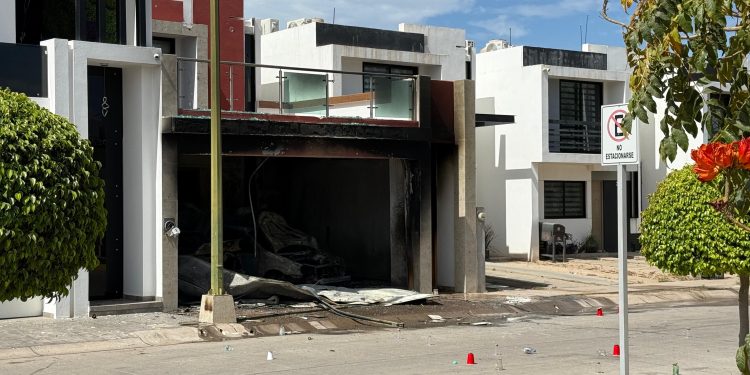 Grupo armado incendia y balea residencia en Portafé, Santa Fe