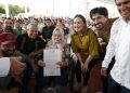 Gobernadora Yeraldine entregó títulos de propiedad que dan certeza jurídica a familias de Mocorito_