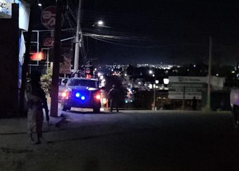 Motociclista muere tras ataque armado en la Clouthier; enfermero resulta herido por bala perdida