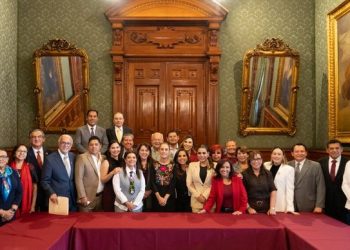 Gobernadora Yeraldine acude a reunión con la presidenta Claudia Sheinbaum en Palacio Nacional_