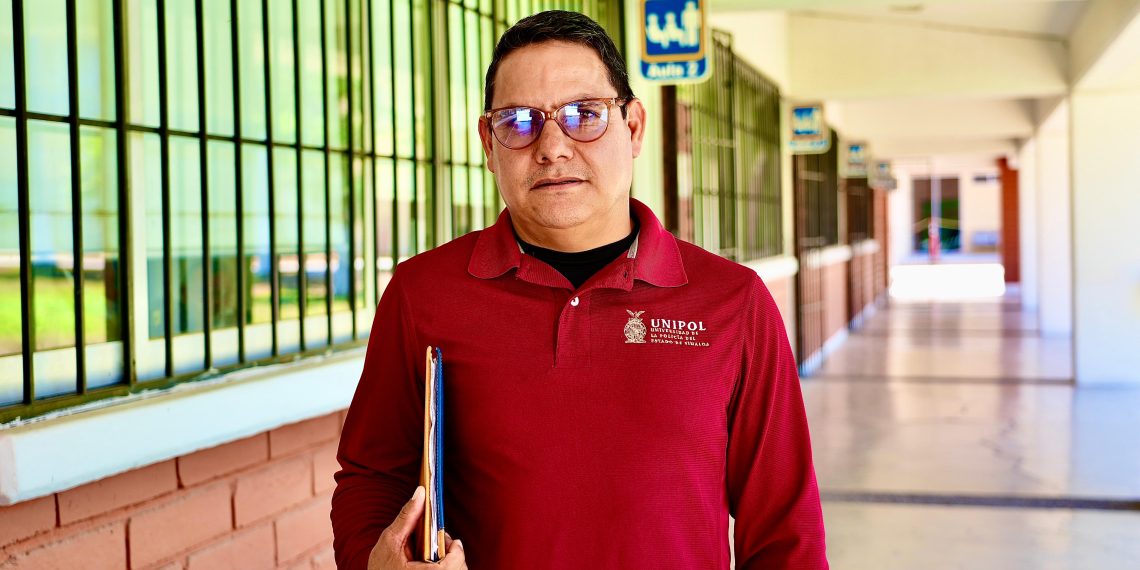Doble honor y doble responsabilidad formar a futuros policías que van a cuidar a la ciudadanía: es maestro y es Policía Estatal*_•